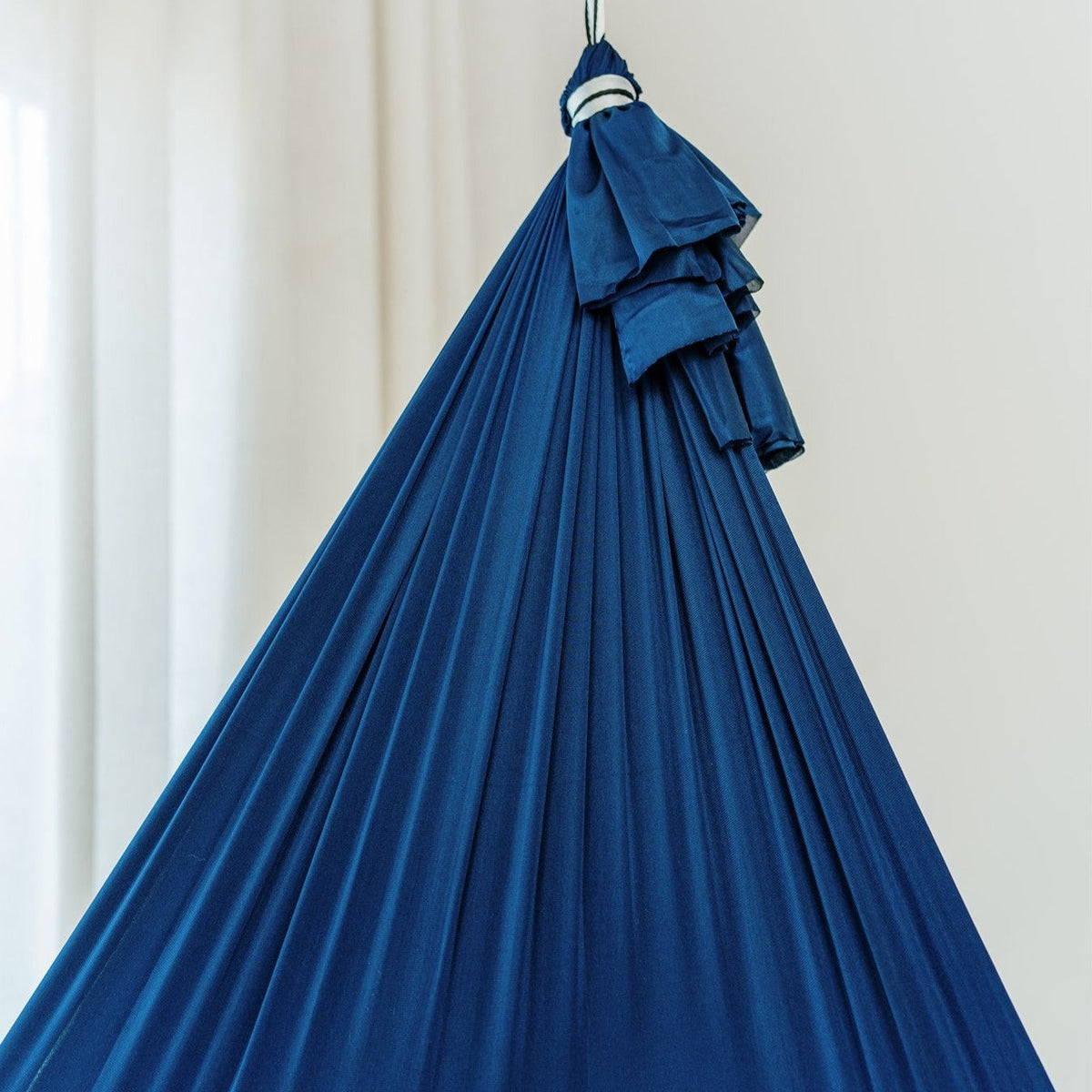 Therapy Swing Cosy Cocoon - Navy Blue