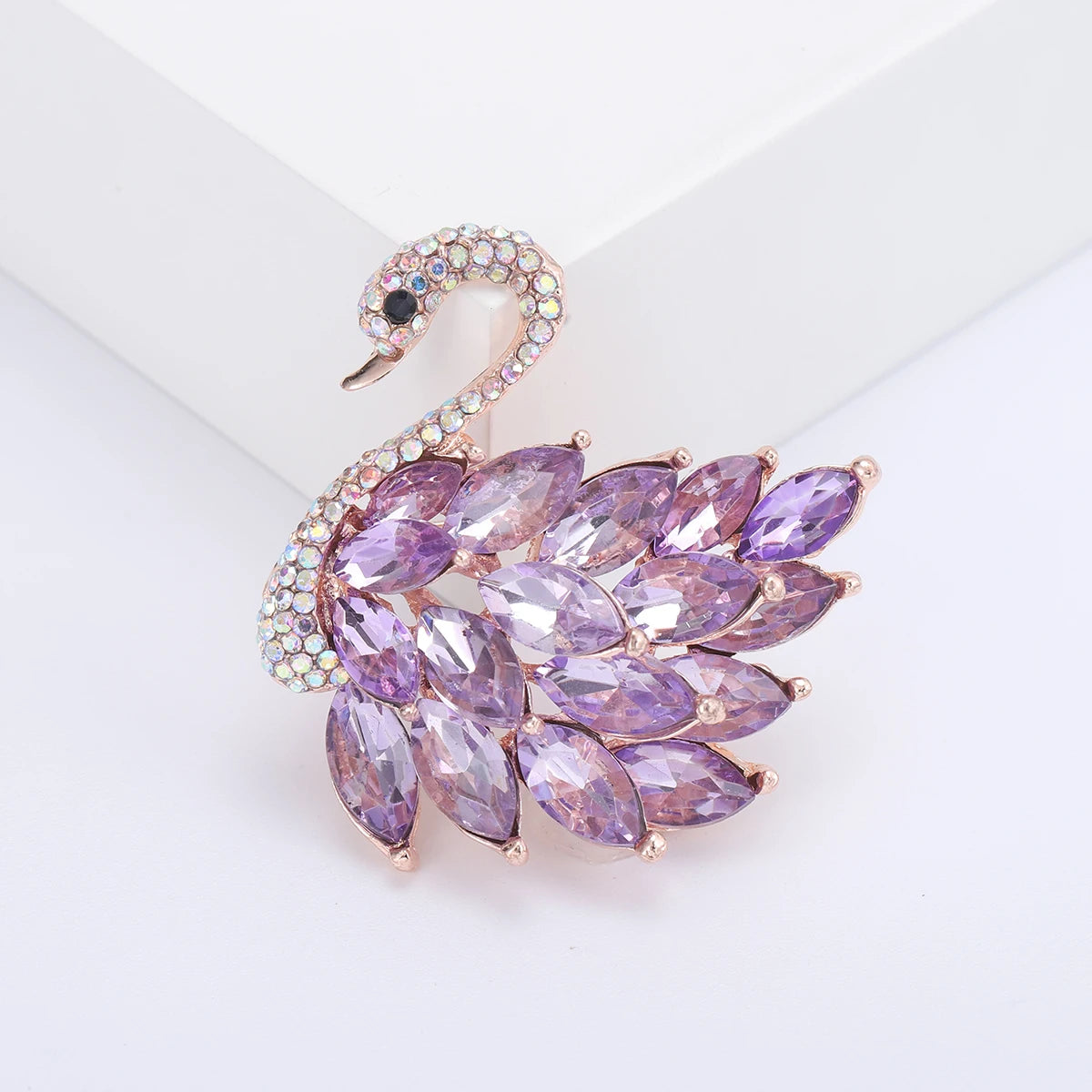 Classic Rhinestones Swans Brooches for Women Unisex Creativity Animals Pins Banquets Party Backpack Gifts Jewelry Accessories