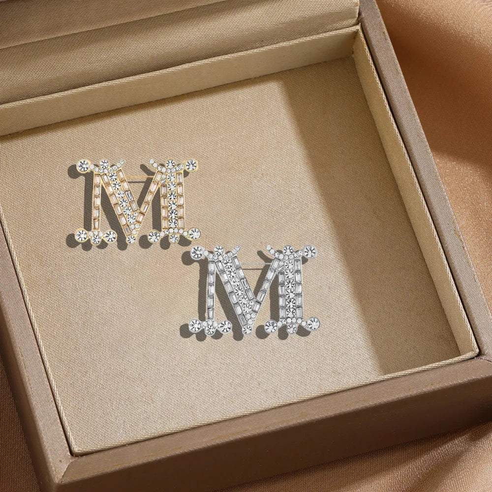 Letter M Brooch All-season Universal Alloy Corsage Pin for Men and Women High-end High-end Clothes Bag Scarf Accessories Brooch