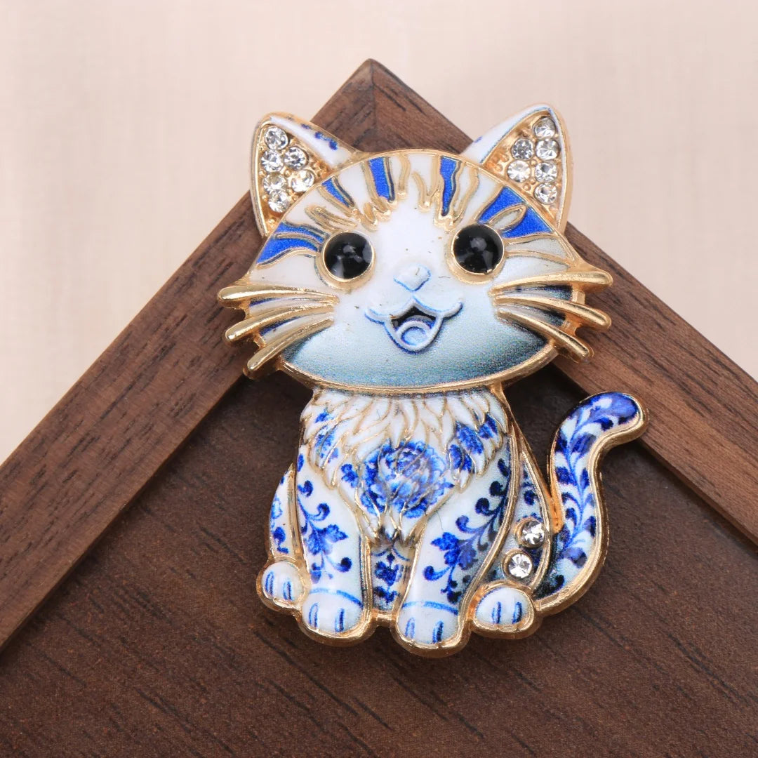Chinese-style Blue-and-White Porcelain Pattern Brooches for Men and Women, Featuring Insect, Animal, Plant, and Floral Designs