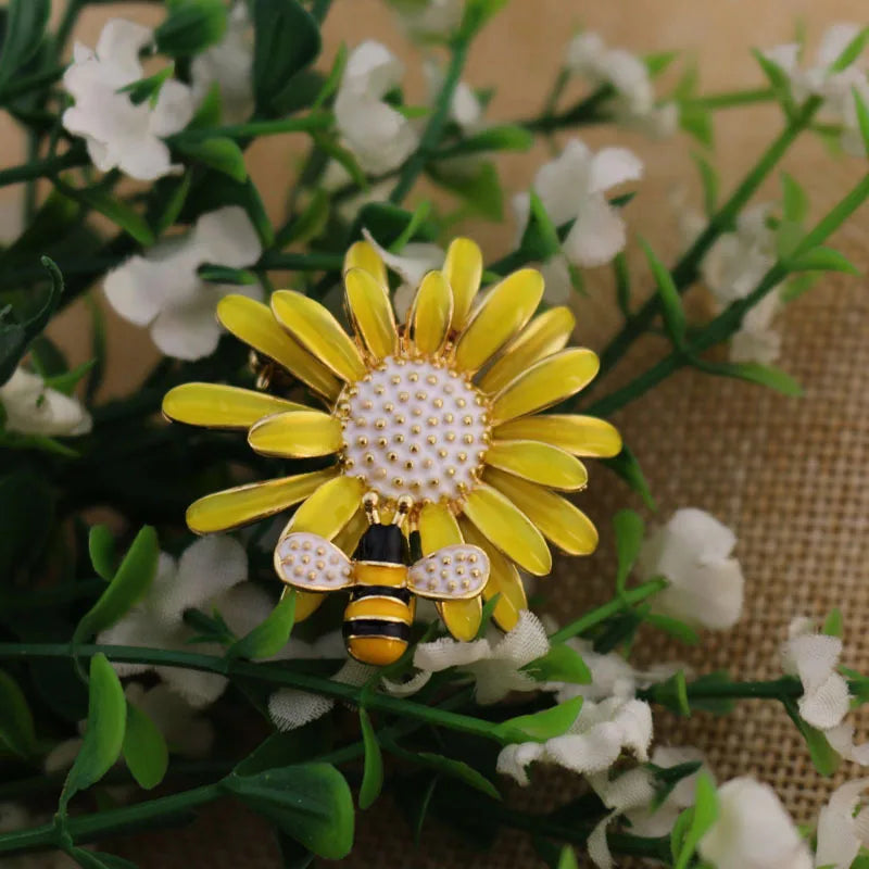SHMIK High-end Women Girls Fashion Elegant Crystal Daisy Brooch Badges Fashion Exquistie Lady Wedding Party Pin Jewelry Buckles