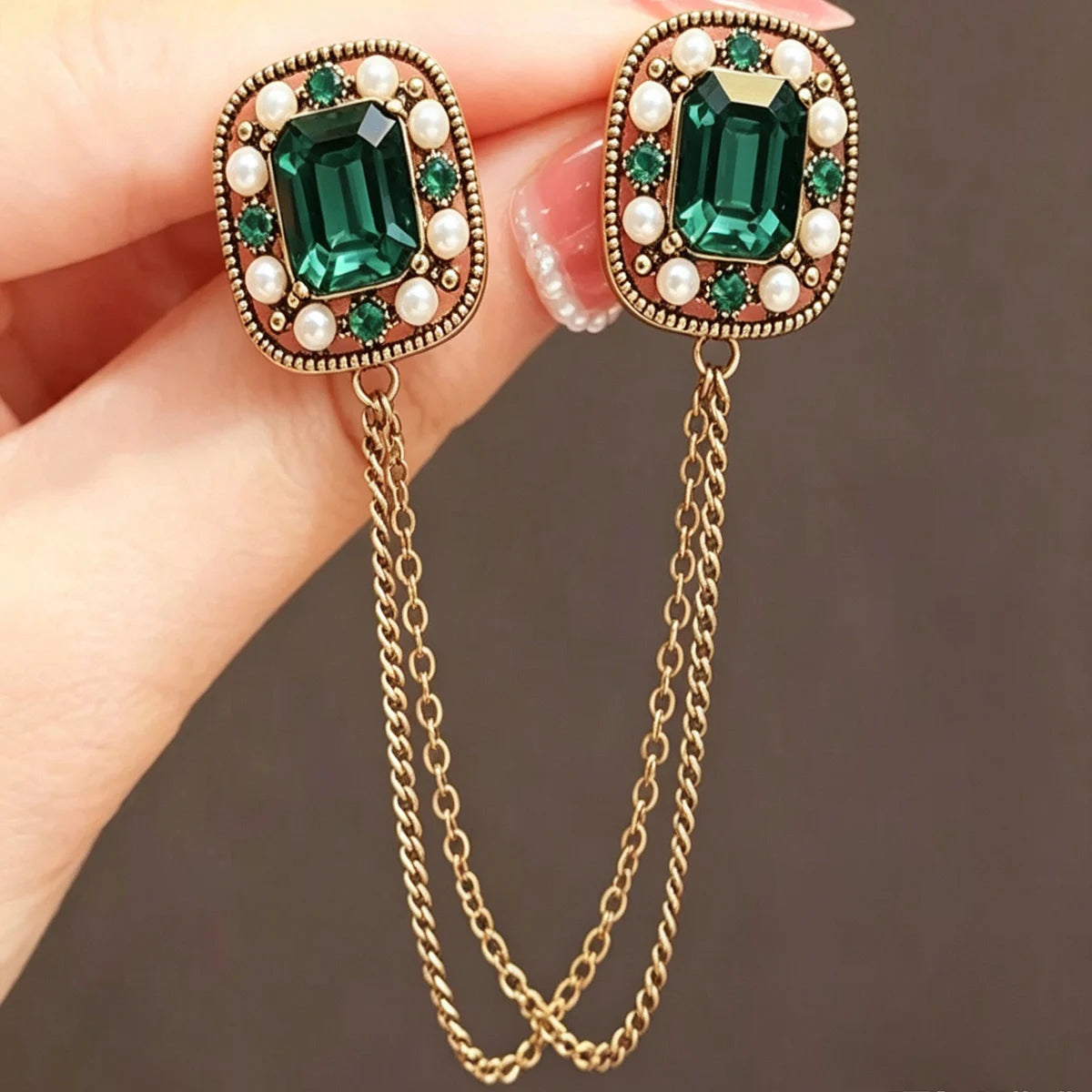1 Piece Of Bee Crystal Tassel Women's Brooch Sweater With A Unique And Luxurious Design-zt3128