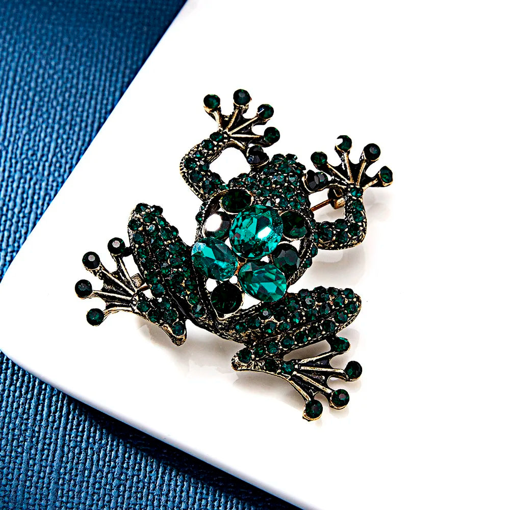 Fashion Green Frog Enamel Brooch Vintage Crystal Frog Animal Brooches Badge Pop Culture Lapel pin Frog Jewelry gift for Friends