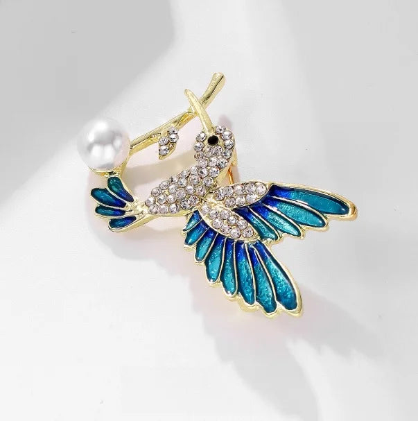 Lucky Hummingbird Bird Brooches Enamel Swallow Sparrow Pin with Rhinestone for Women Men Backpack Gifts Jewelry Accessories