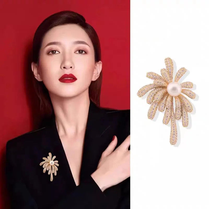 Luxury Firework Shape Full Rhinestone Brooch For Women Shiny Cubic Zirconia Starburst Pin Elegant Suit Coat Dress Accessory Gift