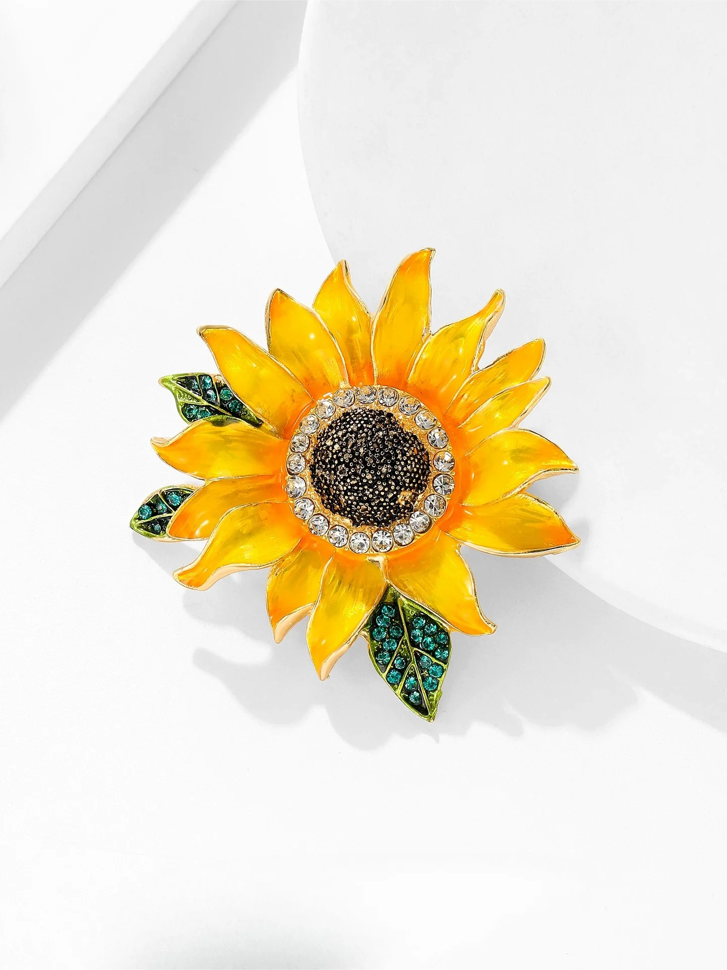 Sunflower Brooch for Women Enamel Rhinestone Flower Pin Elegant Suit Accessory for Wedding Party Gift