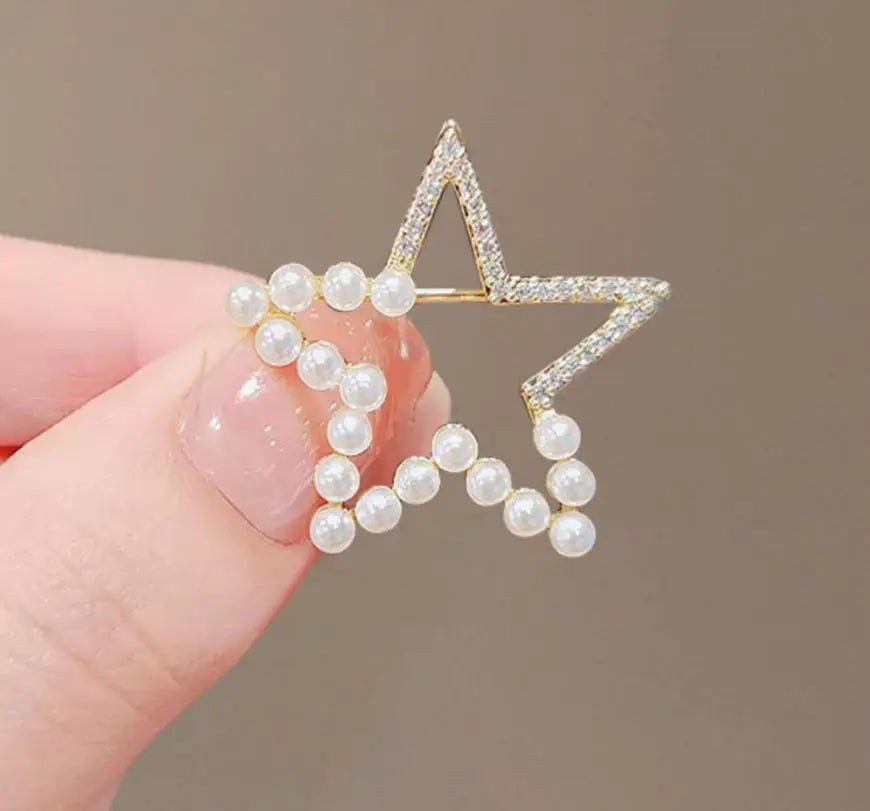 Cute Mini Brooch Pins Colorful Crystal Fruit Bowknot Flower Neckline Lapel Pin for Women Girls Buckle Jewelry Gifts