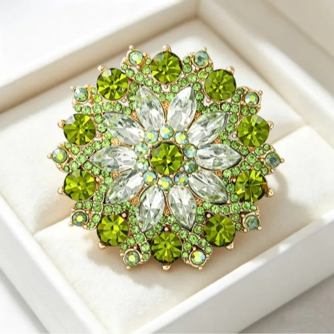 Luxury Green Rhinestone Sunflower Brooches for Women 4 Color Flower Plant Lapel Pins Party Jewelry Accessories