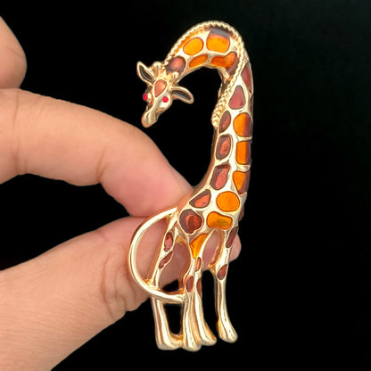 Beaut&Berry Luxury Enamel Giraffe Brooches for Women Unisex Animal Pins Casual Party Jewelry Accessories Gifts Decoration