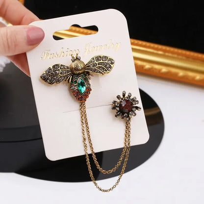 Studded Pearl Shaped Square Brooch Women Palace Style Retro Design Sense Suit Pin Niche Fashion Accessories for Lady Gift