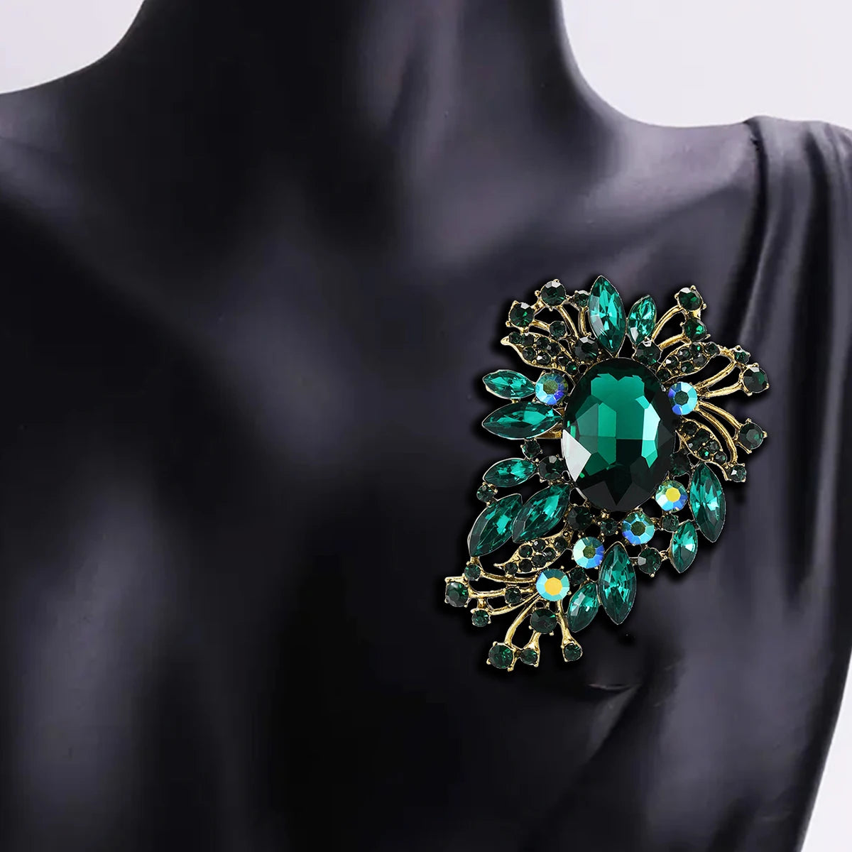 Beaut&Berry Luxury Crystal Glass Brooches for Women Rhinestone Flower Pins Friends Party Gifts Banquet Jewellery Accessories
