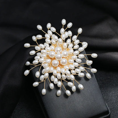 SKEDS 2022 Exquisite Luxury Women Rhinestone Flower Brooch Badges Pearl Crystal Plant Brooches High Quality Retro Pin For Lady