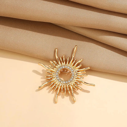 Hollow Sun-shaped Brooch Universal Alloy Badge for Men and Women Trendy Versatile Clothes Backpack Scarf Accessories Brooch