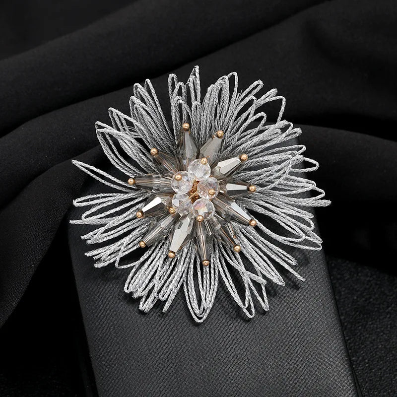 SKEDS 2022 Exquisite Luxury Women Rhinestone Flower Brooch Badges Pearl Crystal Plant Brooches High Quality Retro Pin For Lady