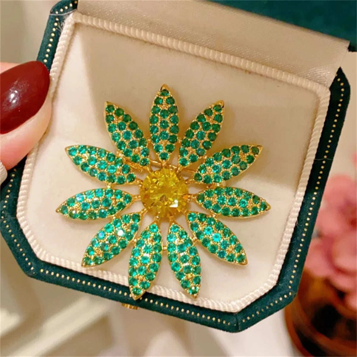 1Pc Korean Style Enamel Flower Brooch Exquisite Fashion Rhinestone Pin Party Wedding Banquet Jewelry Party Trendy Gift 2025