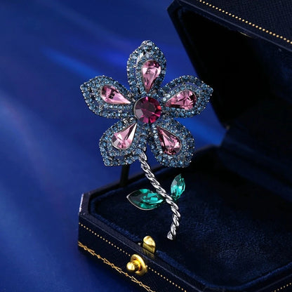 SKEDS Chic Luxurious Elegant Vintage Crystal Flower Brooch Exquisite High-end Women's Jewelry Suitable for Dresses and Jackets