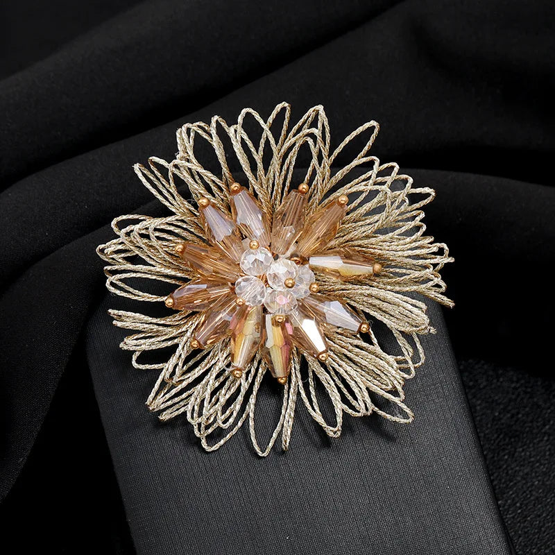 SKEDS 2022 Exquisite Luxury Women Rhinestone Flower Brooch Badges Pearl Crystal Plant Brooches High Quality Retro Pin For Lady