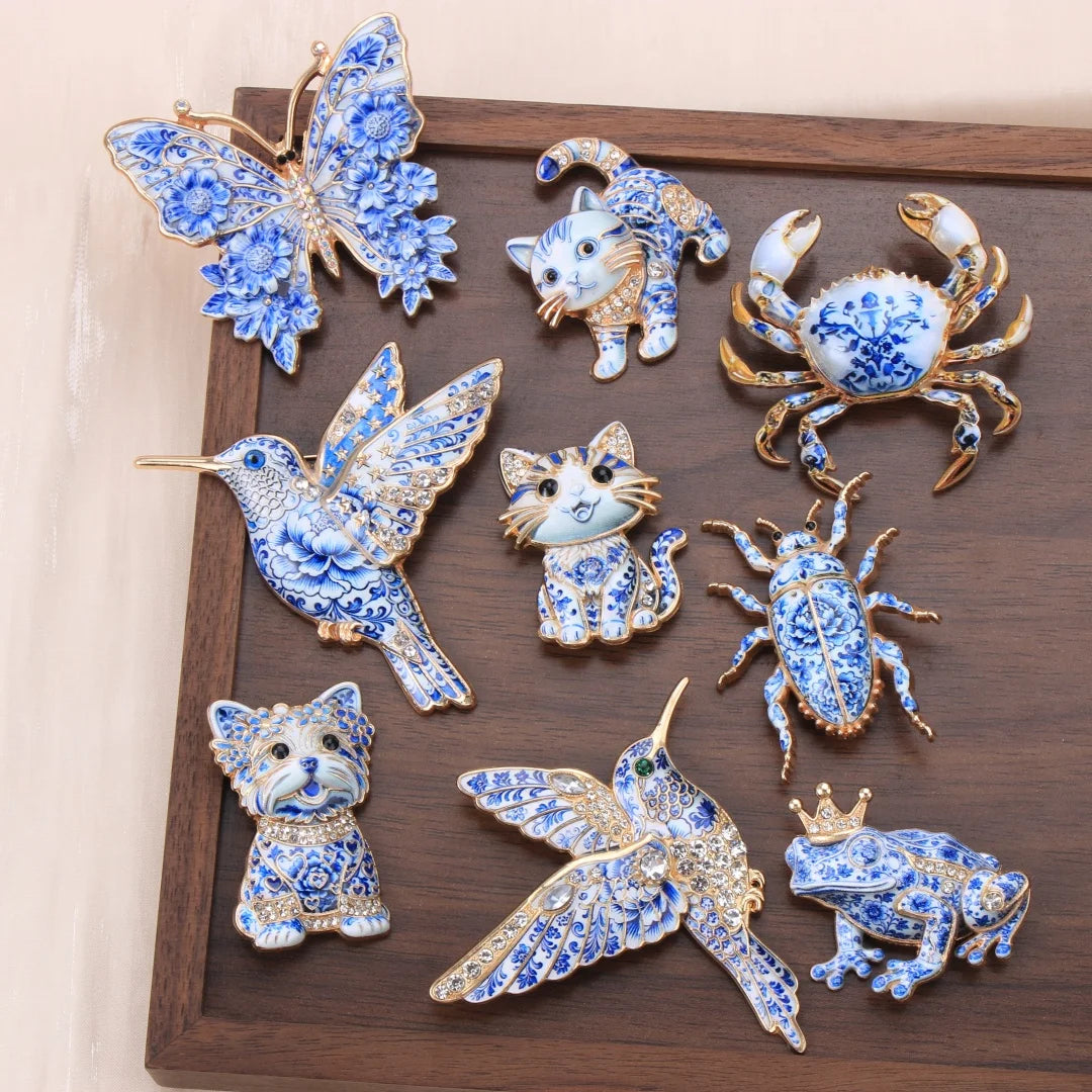Chinese-style Blue-and-White Porcelain Pattern Brooches for Men and Women, Featuring Insect, Animal, Plant, and Floral Designs