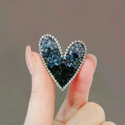 Crystal Heart Brooches Pins For Women Light Luxury Sparkling Love Brooch Sweater Coat Decoration Accessories Gifts