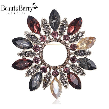 Beaut&Berry Luxury Rhinestone Wreath Brooches for Women Crystal Glass Pins Friends Party Gift Jewellery Accessories