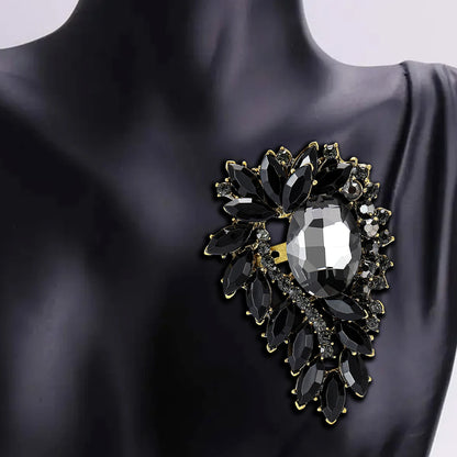 Beaut&Berry Vintage Crystal Glass Brooches for Women Unisex Court Pins Friends Party Gifts Banquet Jewellery Accessories