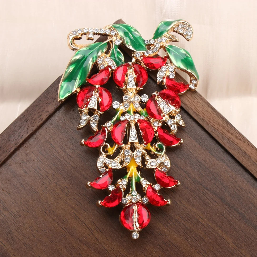 Luxurious and Beautiful Grape-Themed Brooches for Men and Women, Jewelry, Fashion Accessories, and Party Gifts