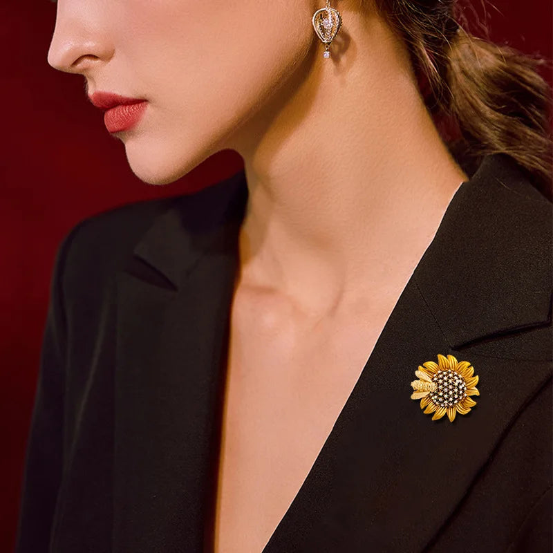 Trendy Elegant Sunflower With Rhinestone Bee Brooches For Women Men Daisy Flower Collar Insect Pins Badges Jewelry Accessories