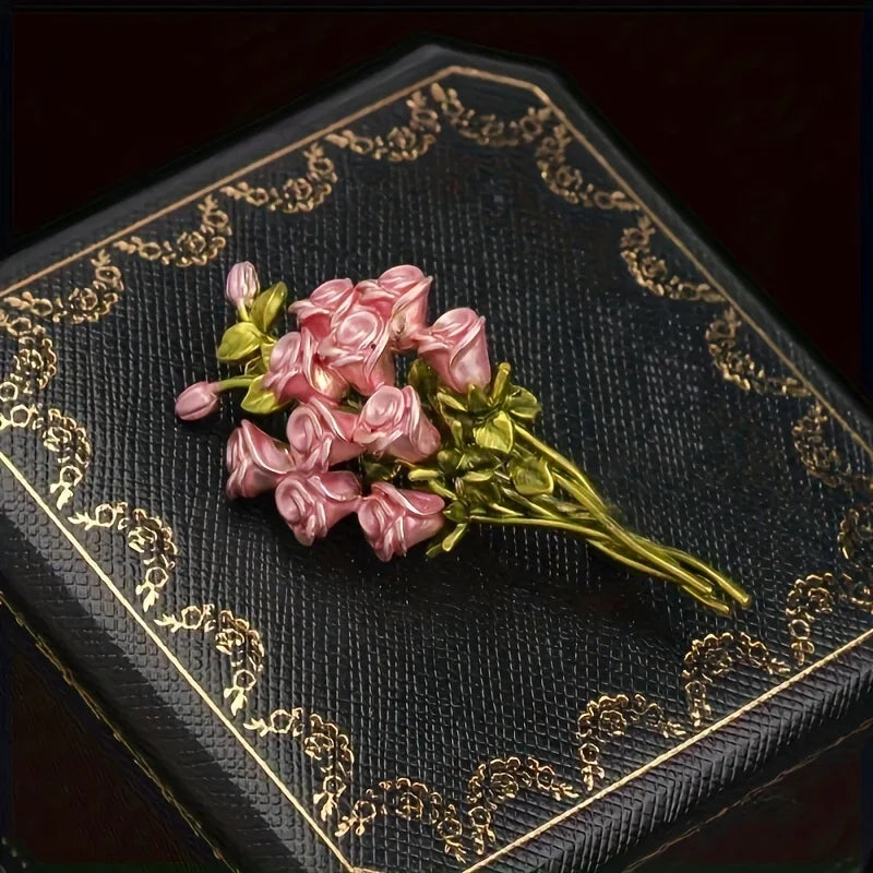Exquisite Rose Brooch with Pink Petals Paired with Green Leaves Brooches for Women Beautiful Bouquet Plants Party Pins Gifts