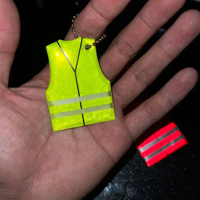 10pcs Portable Safety Reflective Pendants Safety Clothing Modeling Reflective Keychain Backpack Decoration Accessories Gifts