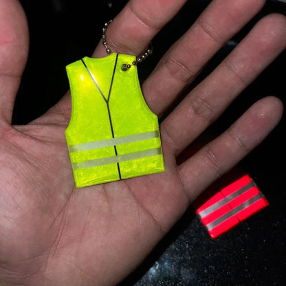 10pcs Portable Safety Reflective Pendants Safety Clothing Modeling Reflective Keychain Backpack Decoration Accessories Gifts
