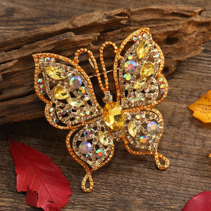 Women  Classic Vintage Luxury Crystal Butterfly Brooches Pins Exquistie Fashion Shiny Rhinestone Insect Series Accessories