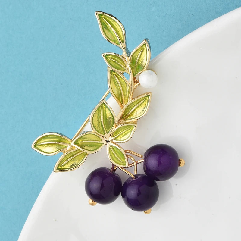 Wuli&baby Lovely Blueberry Brooches Pins For Women Unisex Enamel Fruits Flower Party Casual Brooch Pin Fashion Jewelry Gifts