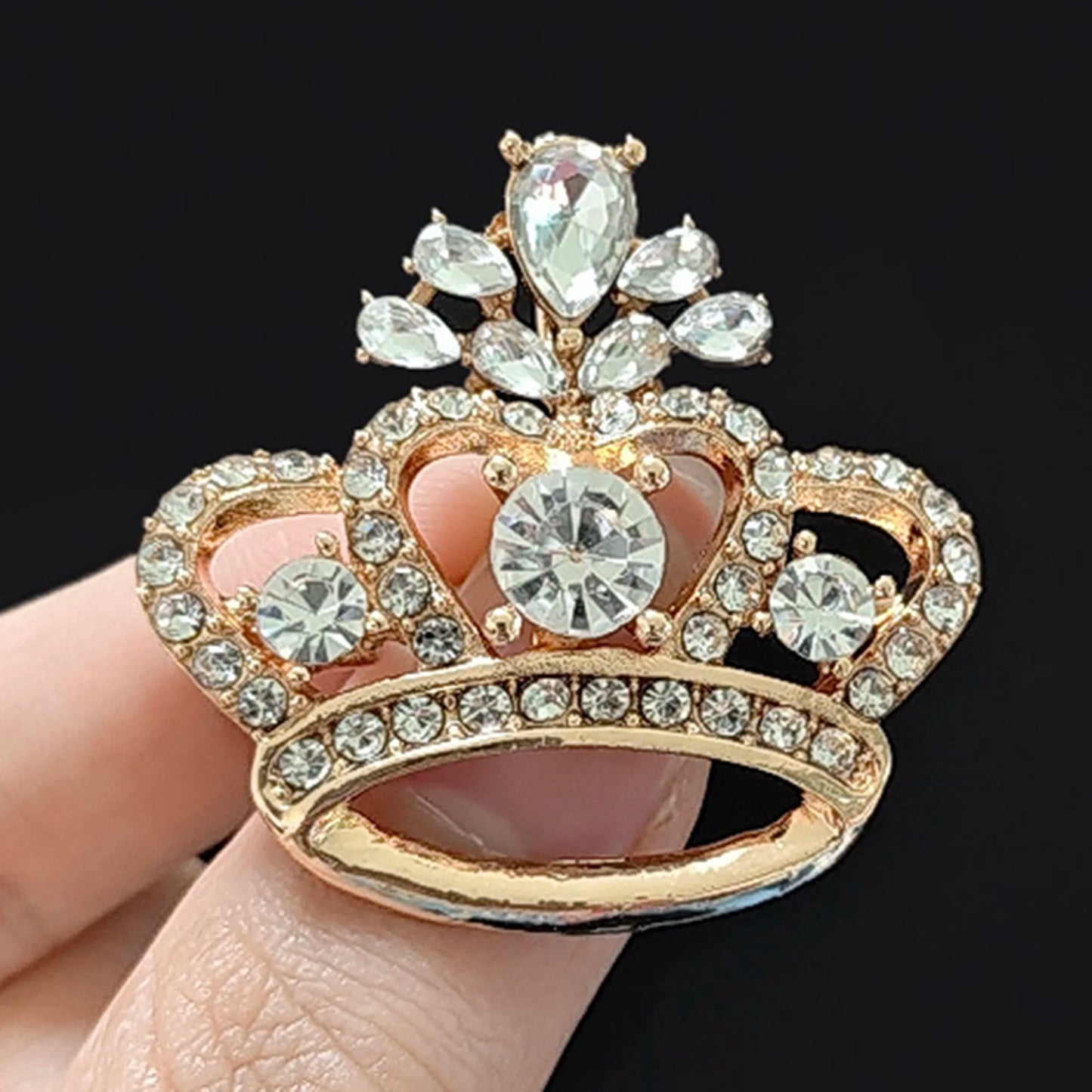 Beaut&Berry Luxury Rhinestone Crown Brooches for Women Unisex Court Pins Casual Party Jewelry Accessories Gifts Decoration
