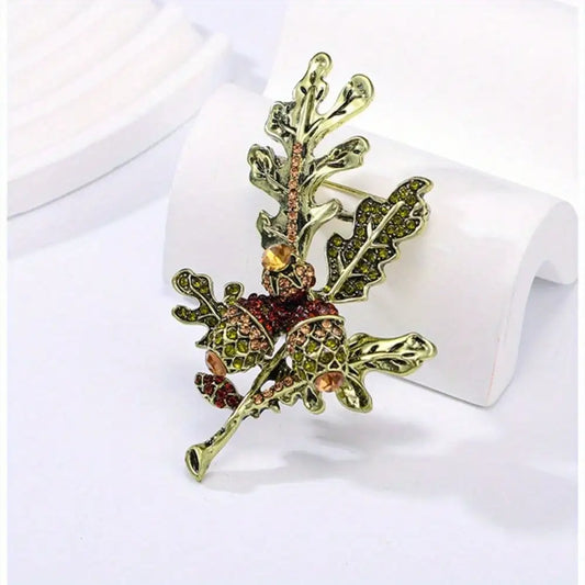 Vintage Gold-Tone Acorn & Oak Leaf Brooch , Detailed Botanical Pin for Autumn Enthusiasts & Jewelry Collectors, Ideal Gifting