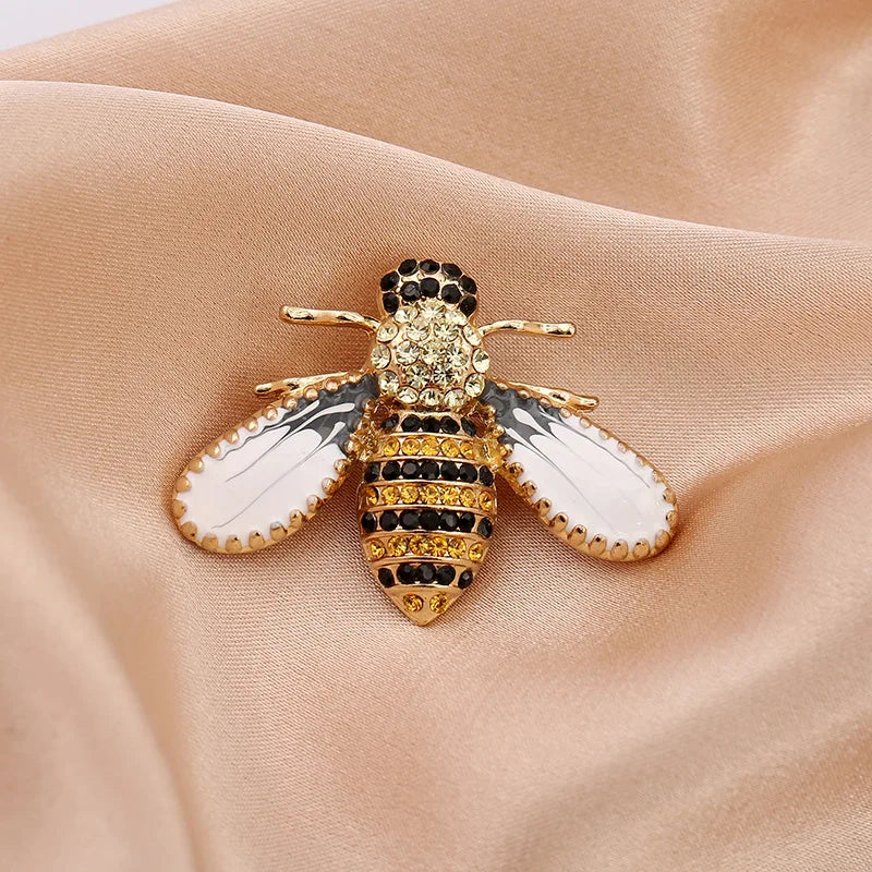 SKEDS Luxury Vintage Women Crystal Cute Enamel Bee Brooches Pins Baroque Pearl Insect Jewelry Brooch For Lady Badges Lapel Pins