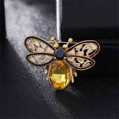 High-end Green Crystal Bee Brooches Laday Luxury Rhinestone Insect Collar Pins Hat Shawl Scarf Decor Fashion Jewelry Gifts