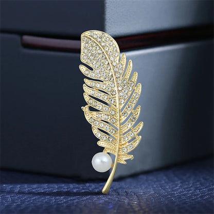 Luxury Crystal Feather Pearl Brooches Metal Suit Pins Fashion Clothing Accessory Jewelry For Women Men Wedding Bridal Party