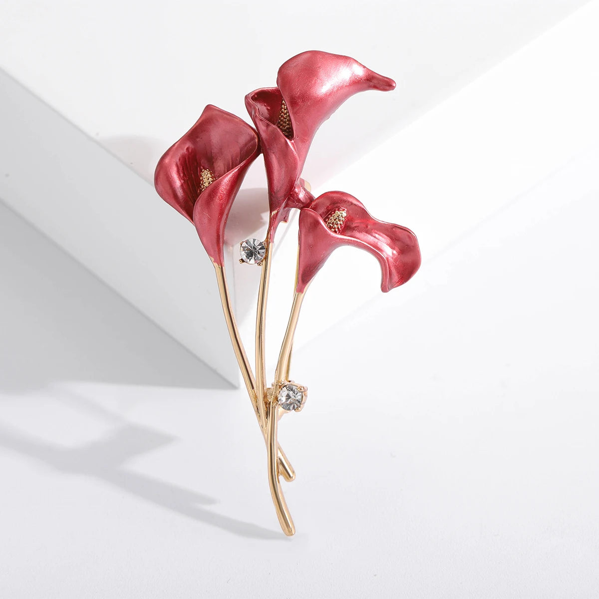 Luxury Pearl Enamel Flower Brooches for Women 4-color Botanical Pins Elegant Casual Accessories Perfect Gifts