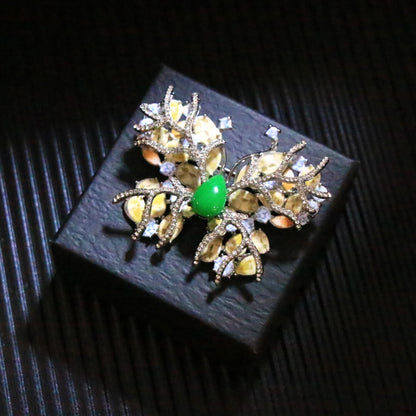 SKEDS High-quality luxury crystal butterfly brooch women's corsage pin coat accessory insect brooch banquet and wedding jewelry