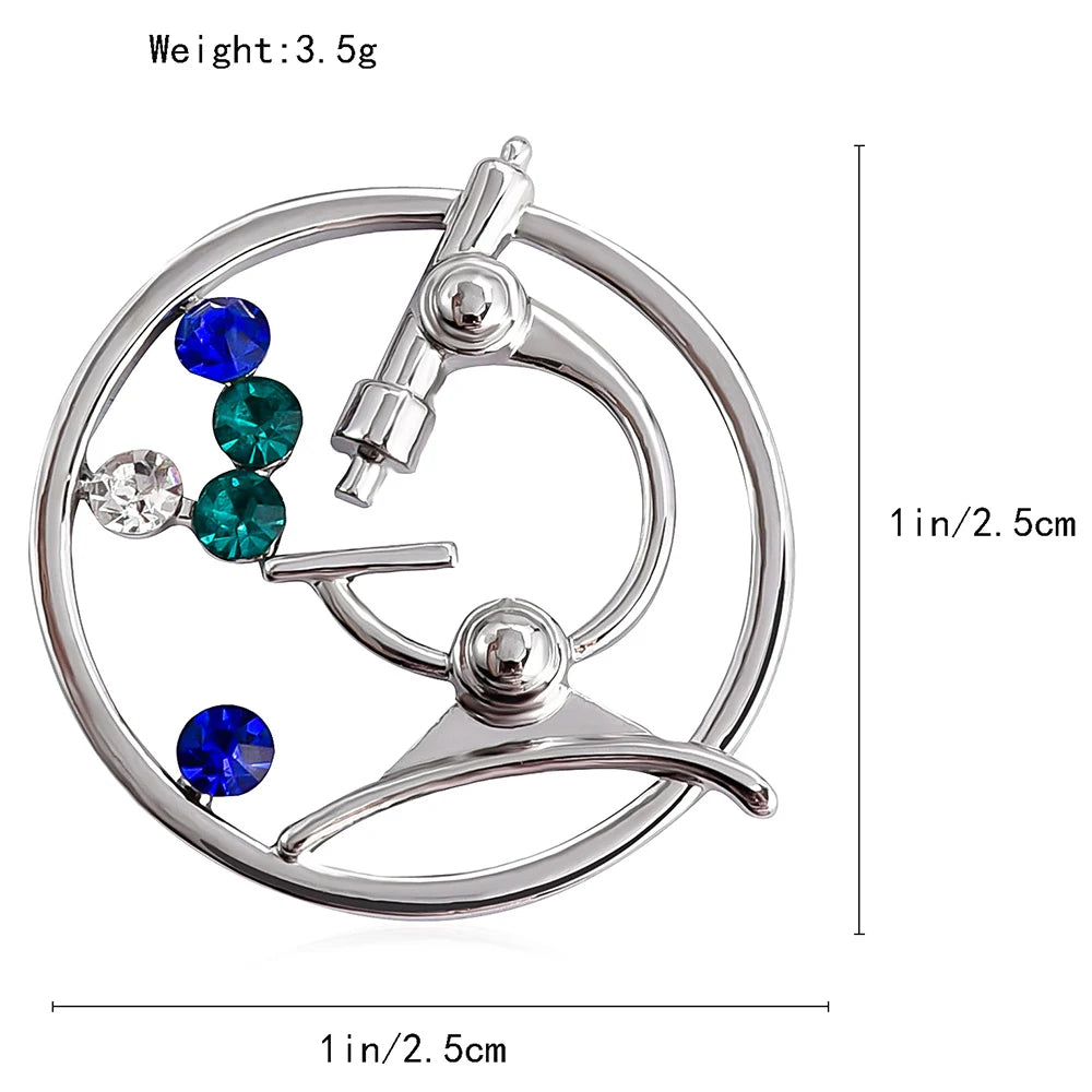 Microscope Crystal Brooch Chemical Medical Equipment Pin Jacket Lapel Lanyard Badge Gift Jewelry Accessories for Man Woman Stude