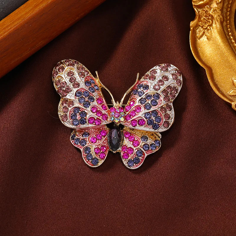 Women  Classic Vintage Luxury Crystal Butterfly Brooches Pins Exquistie Fashion Shiny Rhinestone Insect Series Accessories