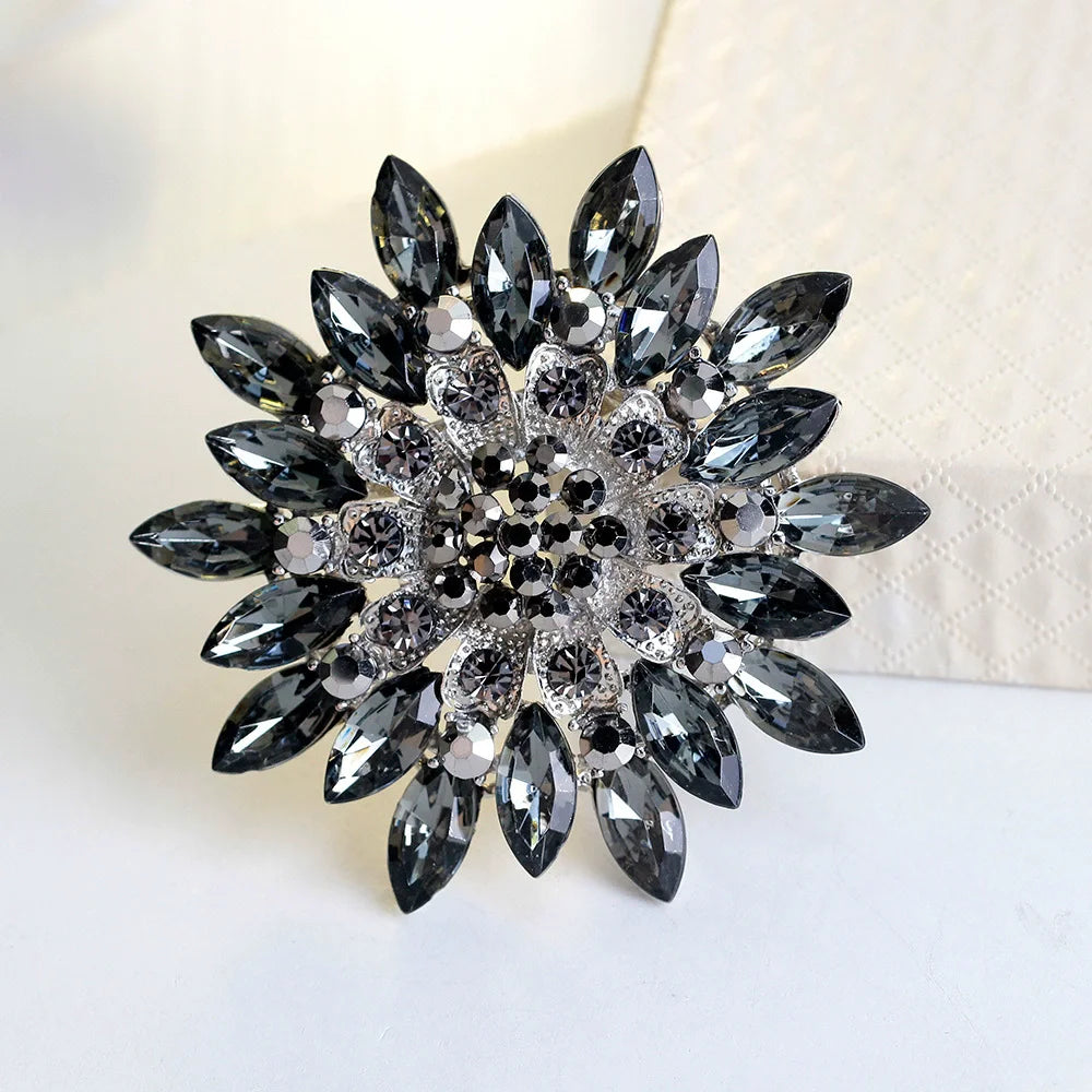 New retro men and women's fashion versatile brooches shiny crystal big flowers rhinestone pin accessories jewelry gifts