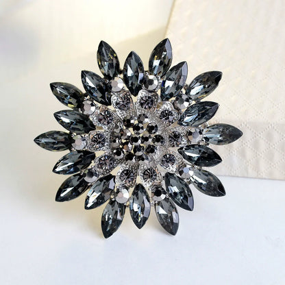 New retro men and women's fashion versatile brooches shiny crystal big flowers rhinestone pin accessories jewelry gifts