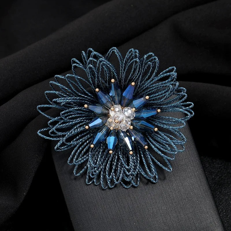 SKEDS 2022 Exquisite Luxury Women Rhinestone Flower Brooch Badges Pearl Crystal Plant Brooches High Quality Retro Pin For Lady