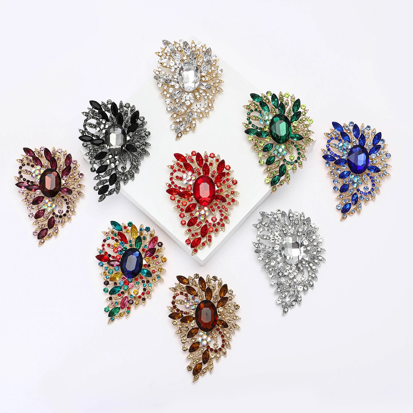 Beaut&Berry Luxury Crystal Large Glass Brooches for Women  Rhinestone Pins Friends Party Gifts Banquet Jewellery Accessories