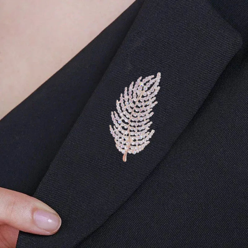 Baroque Luxury Feather Design Men's and Women's Brooch Pins，Wedding Jewelry Accessories，Holiday Party Couple Surprise Gift