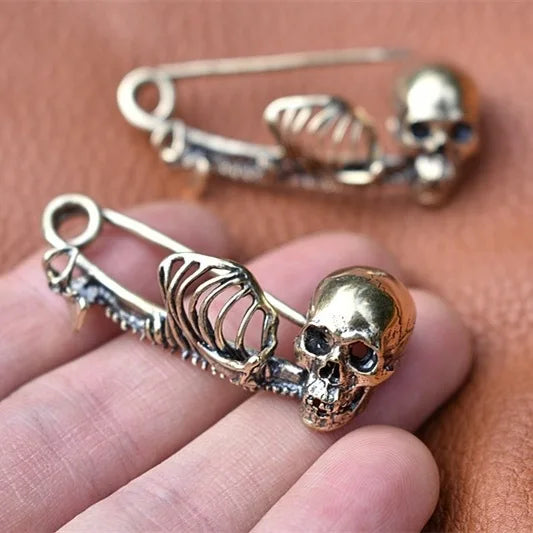 Vintage Halloween Skeleton Brooch for Men Punk Retro Skull Lapel Pin Gothic Clothing Fashion Jewelry Accessories Gift