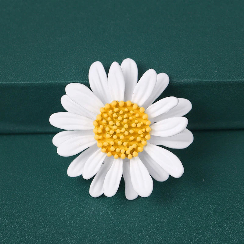Shiny Rhinestone Sunflower Brooch Pin For Women Luxury Zircon Daisy Flower Collar Badge Elegant Floral Bouquet Corsage Jewelry