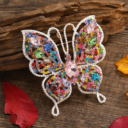 Women  Classic Vintage Luxury Crystal Butterfly Brooches Pins Exquistie Fashion Shiny Rhinestone Insect Series Accessories