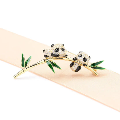 Chinese Style Two Pandas Design Ladies Brooch Novelty Elegant Cartoon Animals Rhinestone Clothing Accessories Lapel Pin